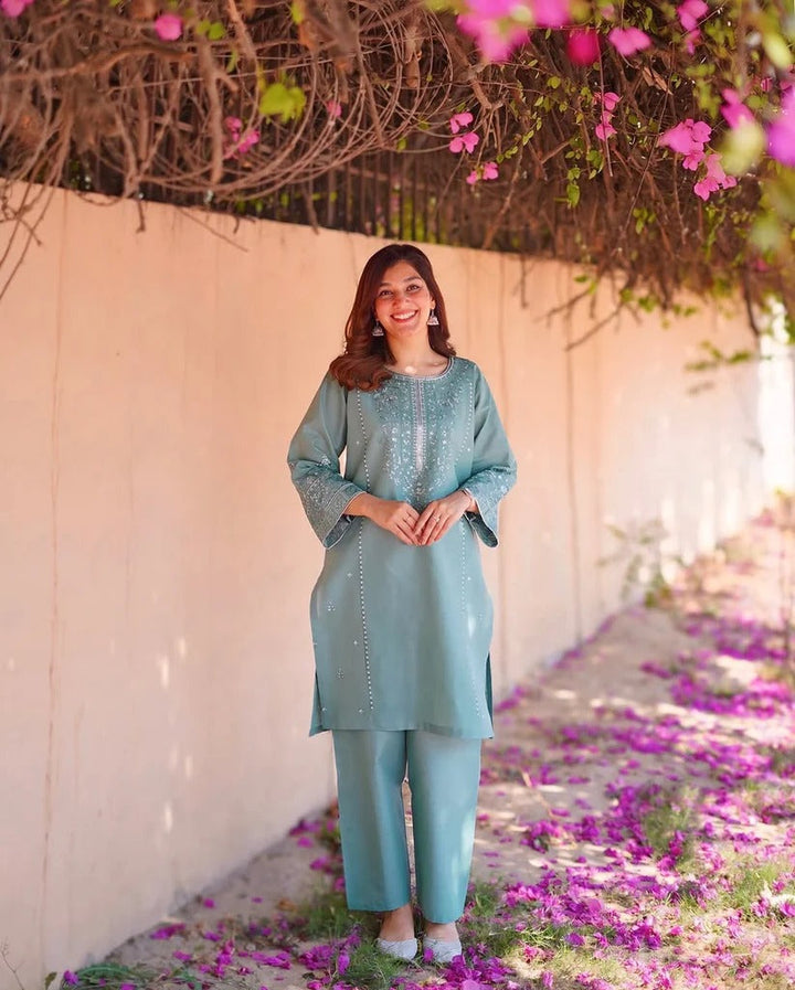 Elegant Green Kurta Pant Set for Women  Casual & Festive Wear