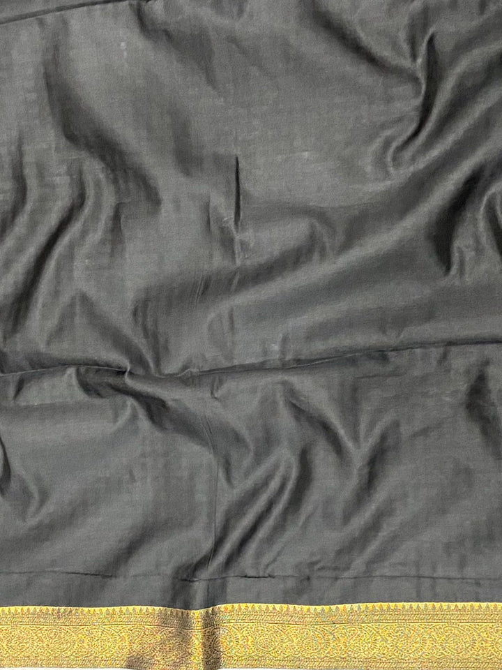 Festival Wear Black And White Color Soft Silk Saree