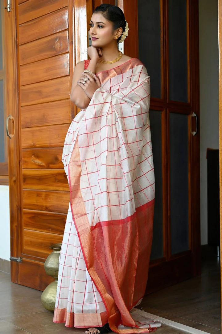 Festival Wear White And Red Color Maheshwari Saree With Golden Zari Pallu