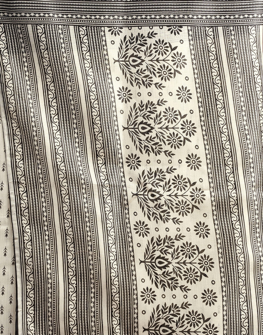 Festival Wear White Color Cotton Blend Printed Saree