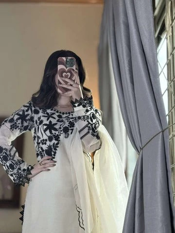 Luxury White Kurti Set with Floral Design Elegant Traditional Look