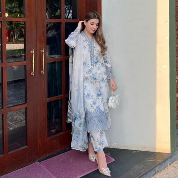 Stylish White Floral Ethnic Outfit for Women