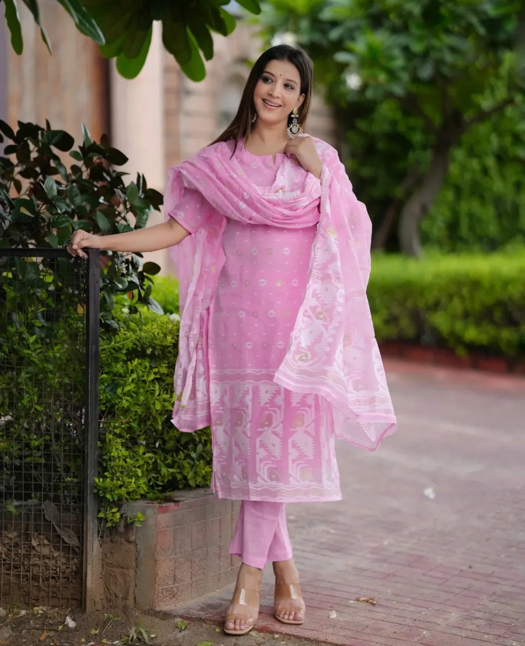 Stylish Baby Pink Ethnic Kurta Set for Women