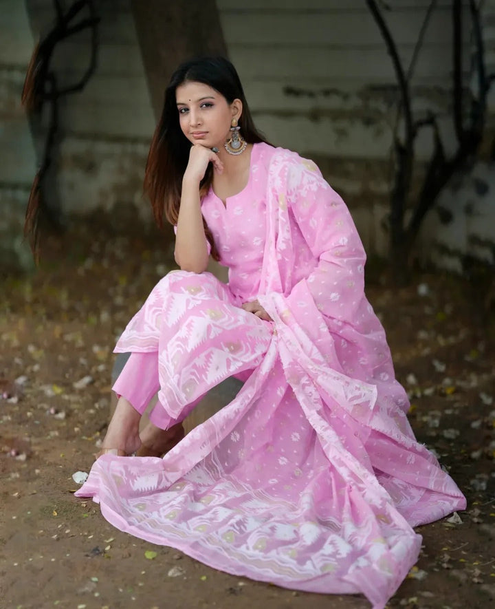 Stylish Baby Pink Ethnic Kurta Set for Women