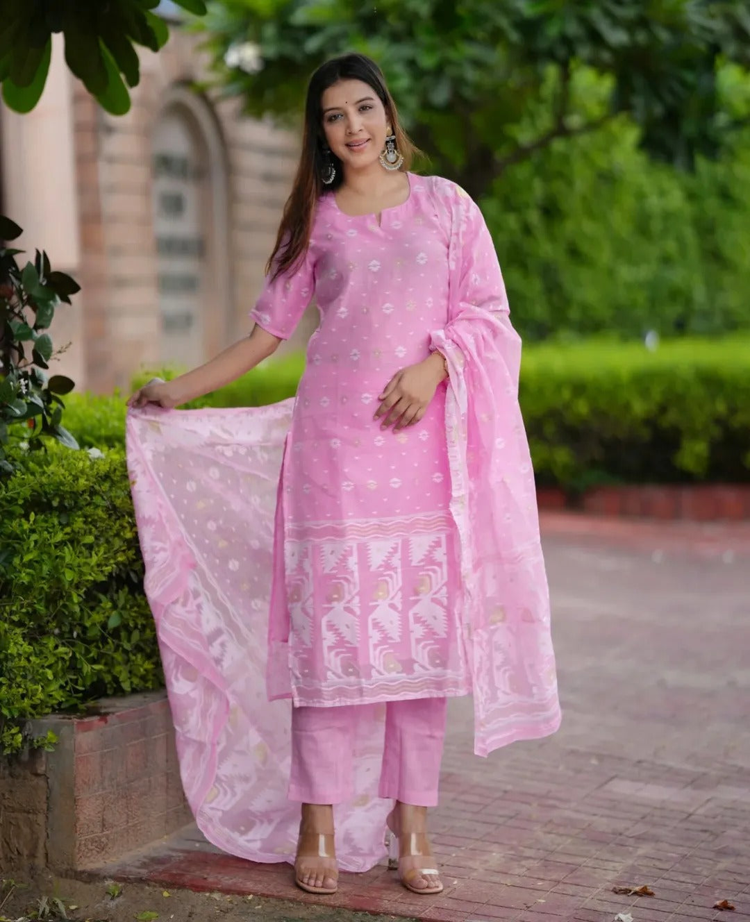 Stylish Baby Pink Ethnic Kurta Set for Women