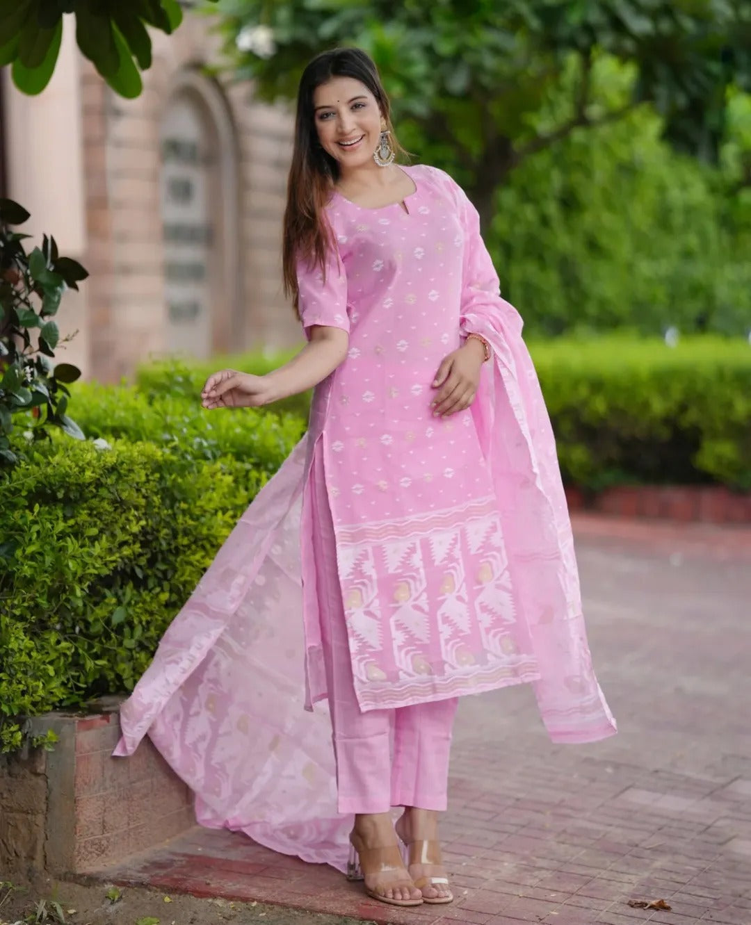 Stylish Baby Pink Ethnic Kurta Set for Women