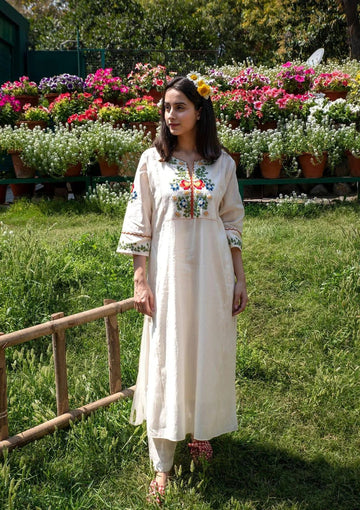 Off White Cotton Embroidered Kurta Set