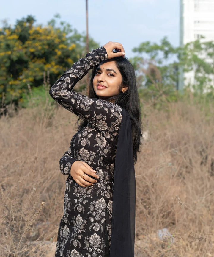 Elegant Black Printed Kurta Set for Women Stylish Ethnic Wear