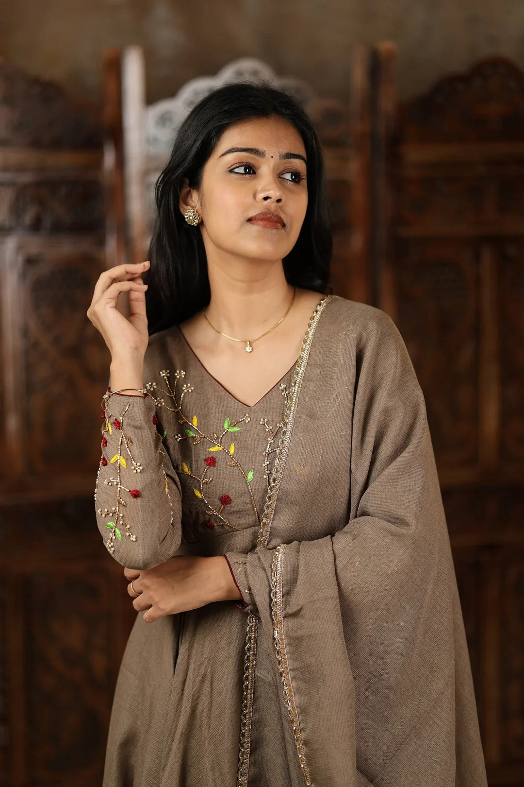 Stylish Brown Flowy Kaftan Outfit Modern Traditional Fashion