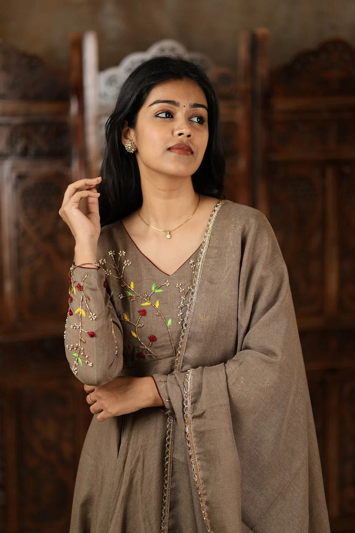 Stylish Brown Flowy Kaftan Outfit Modern Traditional Fashion