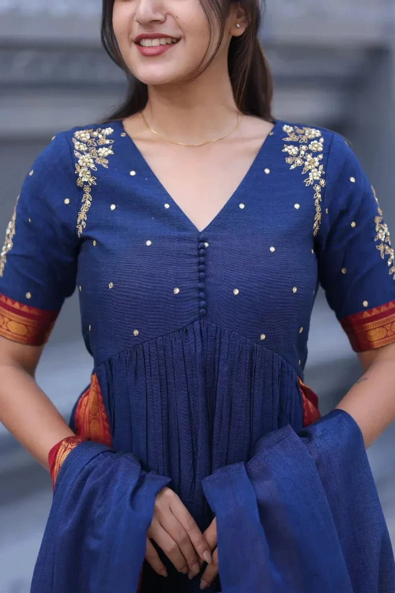 Premium Blue Saree with Contrast Pallu Modern Indian Fashion