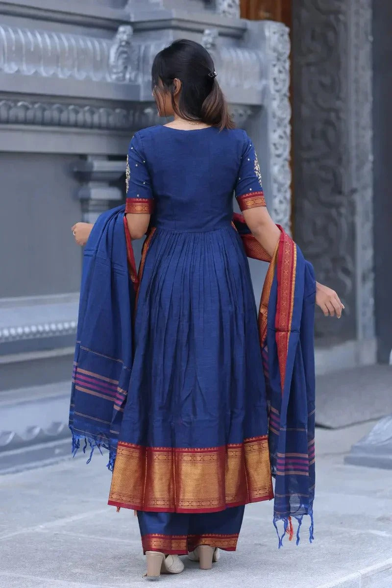 Premium Blue Saree with Contrast Pallu Modern Indian Fashion