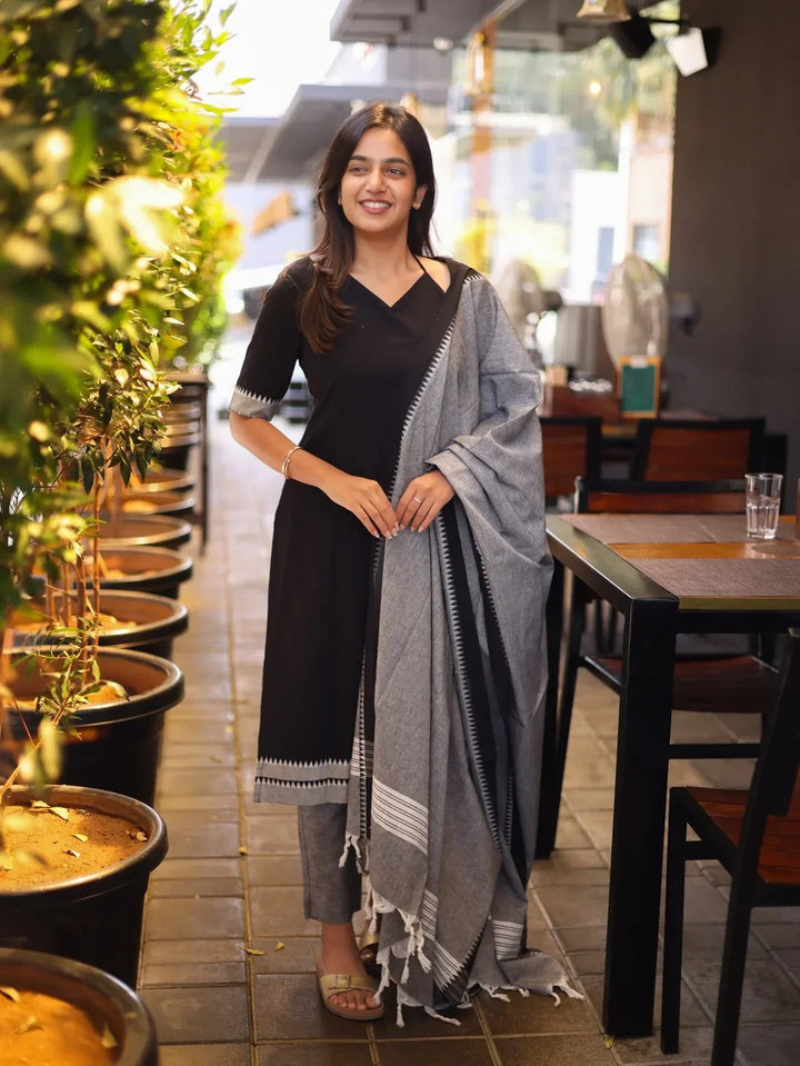 Elegant Grey Saree for Women Premium Traditional Wear