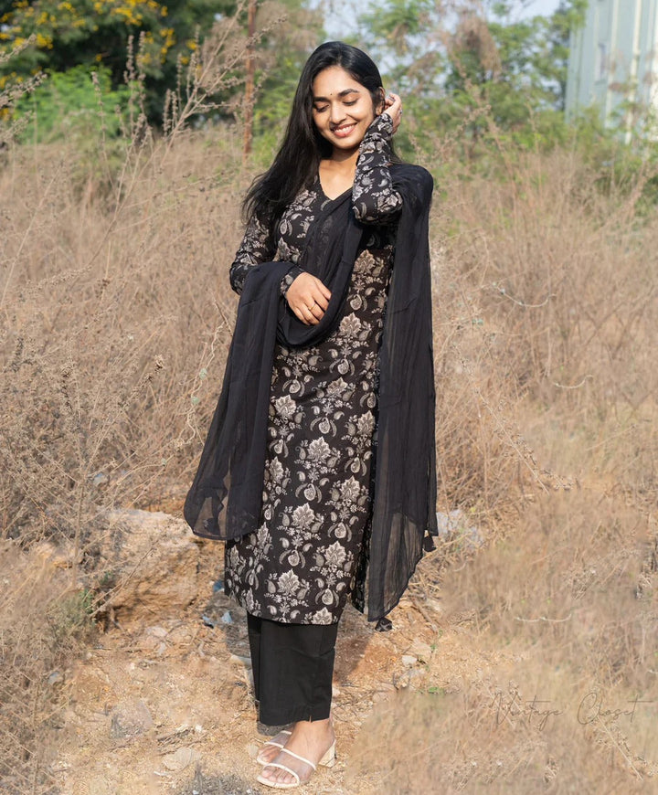 Elegant Black Printed Kurta Set for Women Stylish Ethnic Wear