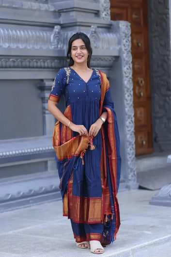 Premium Blue Saree with Contrast Pallu Modern Indian Fashion