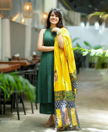 Bottle Green Sleeveless Kurta Pant Set with Yellow Printed Dupatta