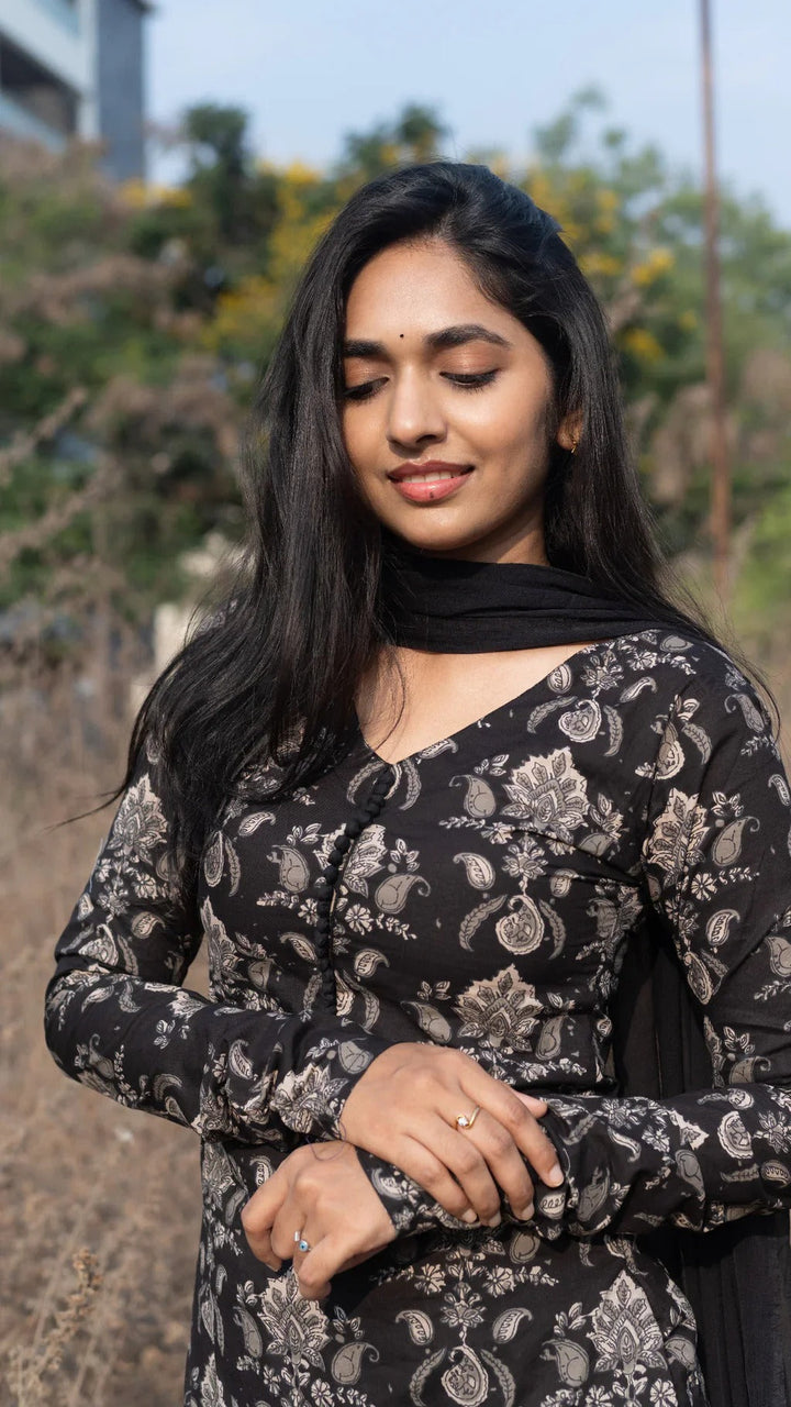 Elegant Black Printed Kurta Set for Women Stylish Ethnic Wear