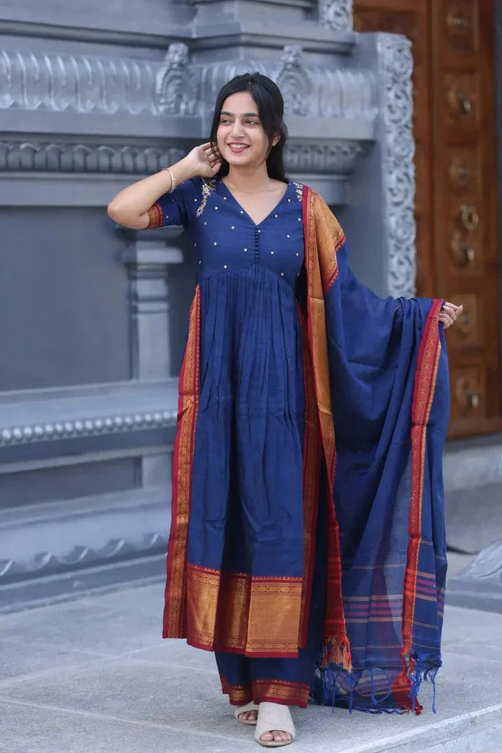 Premium Blue Saree with Contrast Pallu Modern Indian Fashion