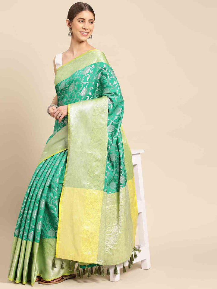 Dual Tone Green Banarasi Silk Saree with Gold Zari Weaving & Contrast Pallu
