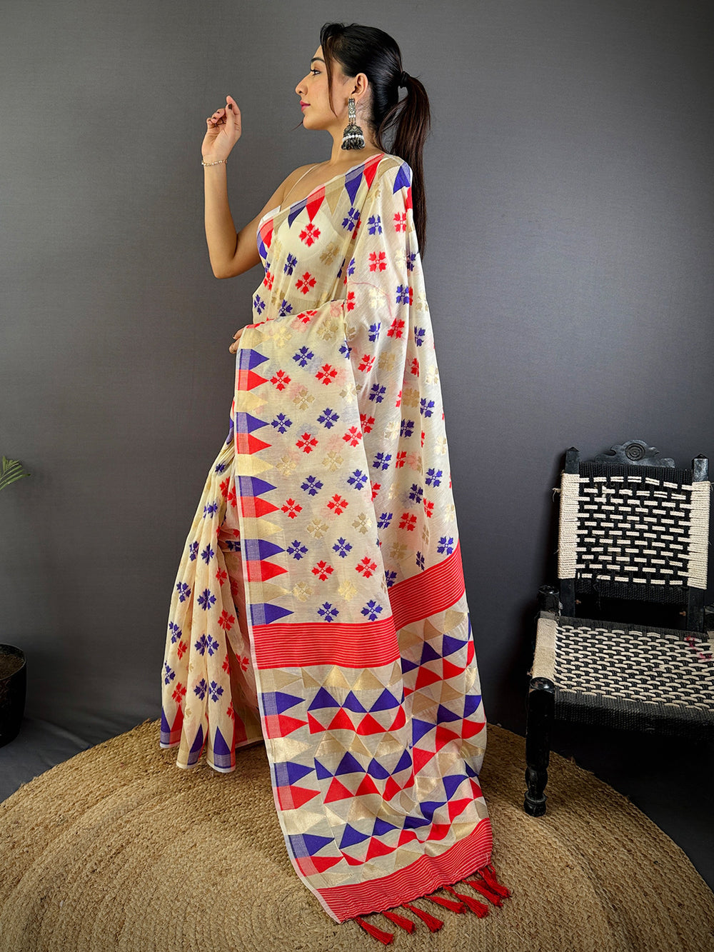 Cream Soft Cotton Saree with Multicolor Geometric Pallu & Floral Print