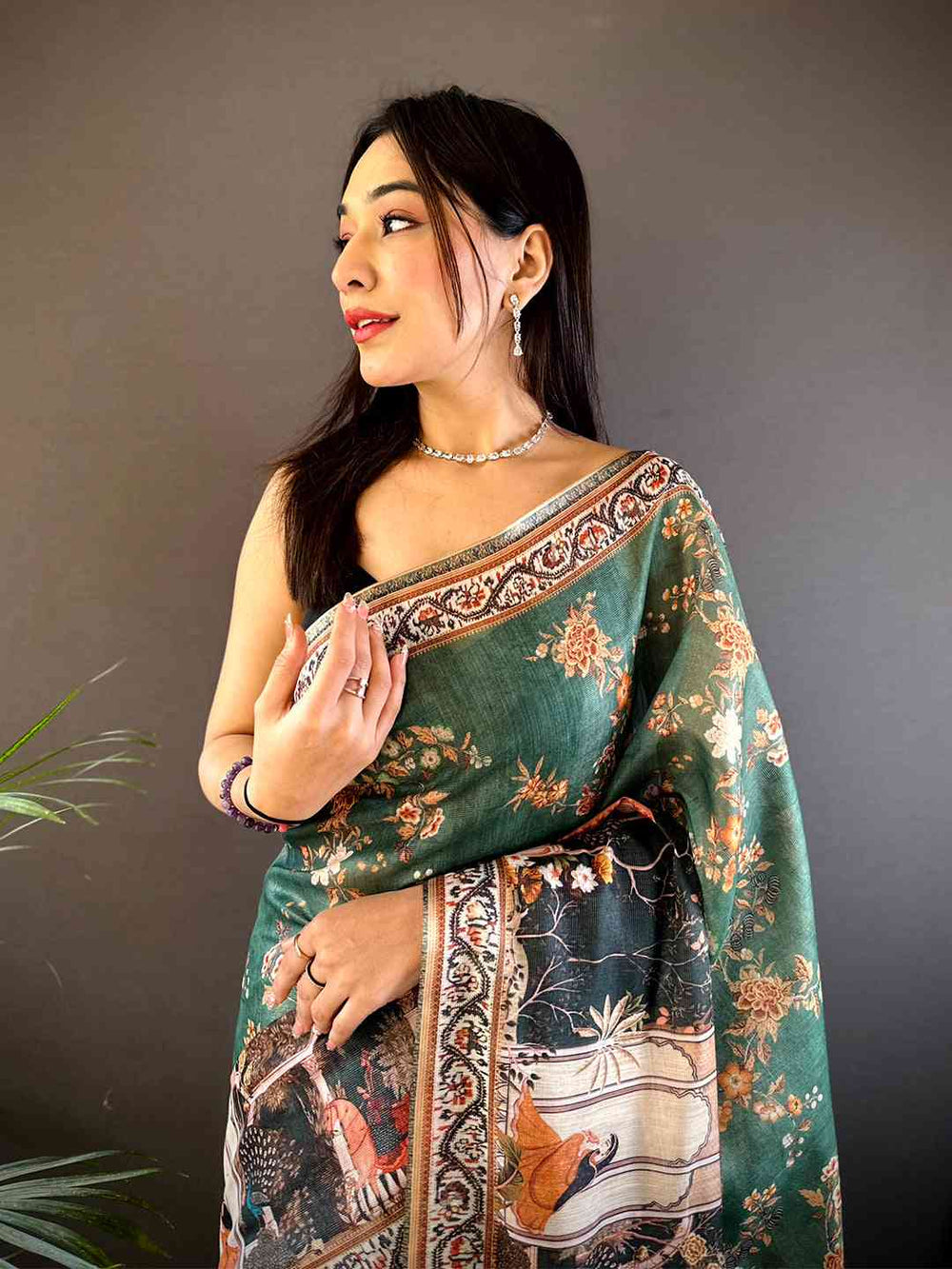 Deep Green Soft Silk Saree with Vintage Palace Print & Woven Border