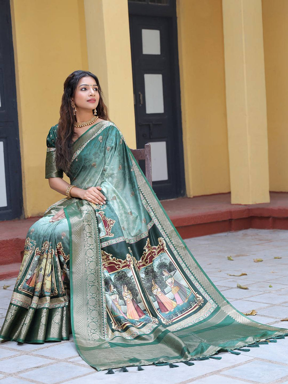 Emerald Green Kanjivaram Silk Saree with Royal Mughal Art Pallu