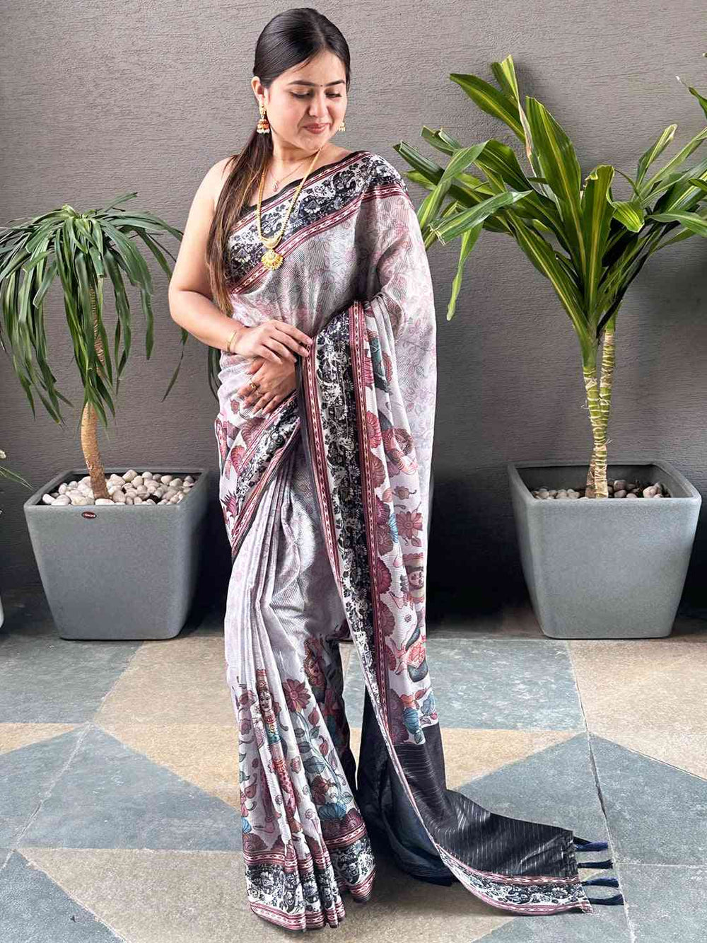 Grey Soft Silk Saree with Floral Kalamkari Print & Black Zari Border