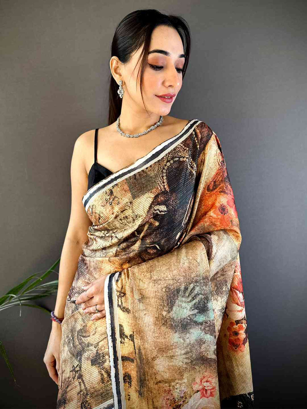 Artistic Linen Silk Saree with Vintage Painting Print & Tassel Border