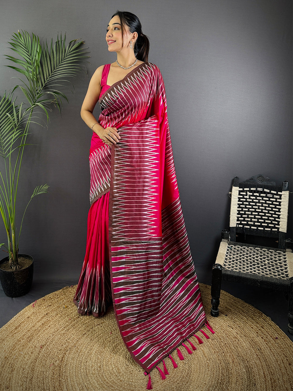 Pink Ikat Silk Saree with Zigzag Print & Contrast Border