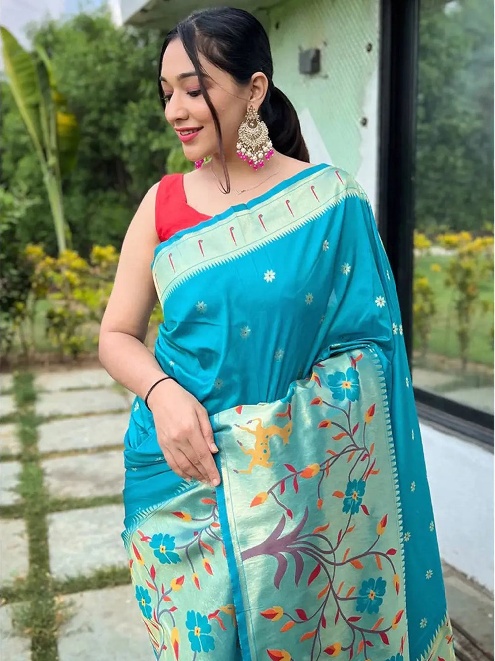 Turquoise Blue Silk Blend Saree with Floral Printed Pallu
