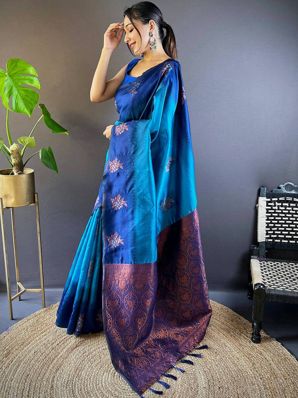 Royal Blue Kanjivaram Silk Saree with Copper Zari Weaving & Contrast Pallu