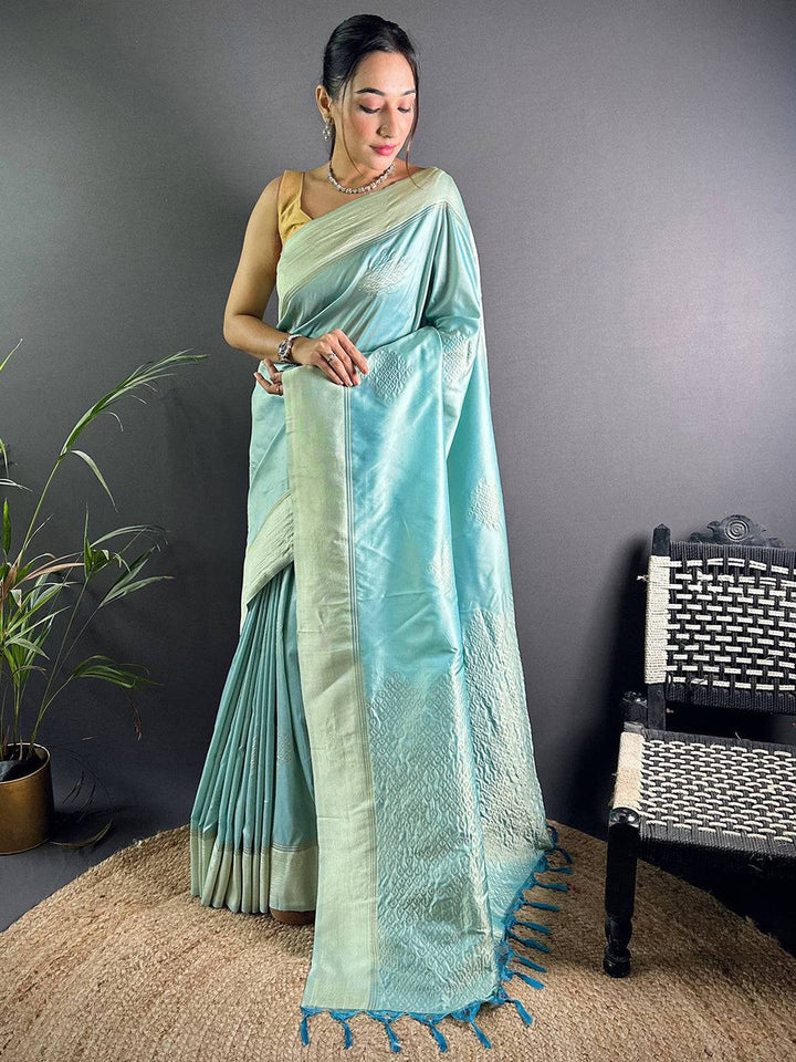 Elegant Minimal Weave Saree with Subtle Self Embroidery & Classic Border