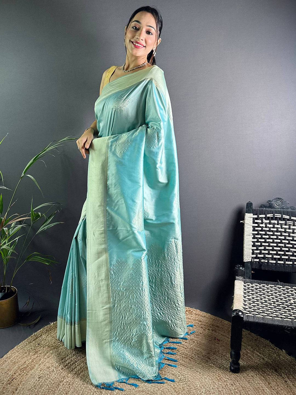 Elegant Minimal Weave Saree with Subtle Self Embroidery & Classic Border