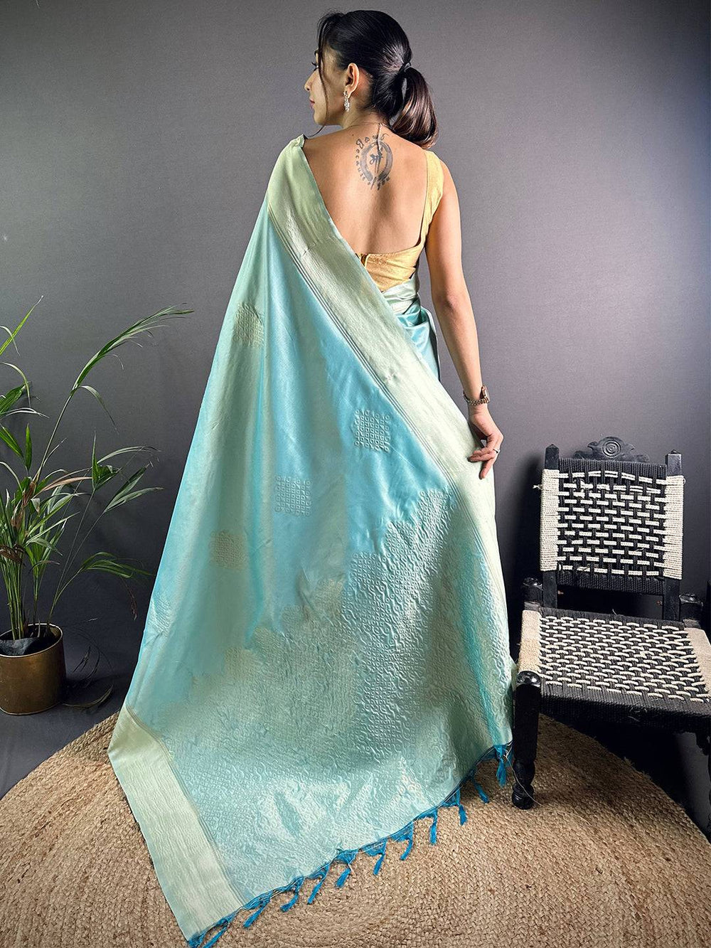 Elegant Minimal Weave Saree with Subtle Self Embroidery & Classic Border