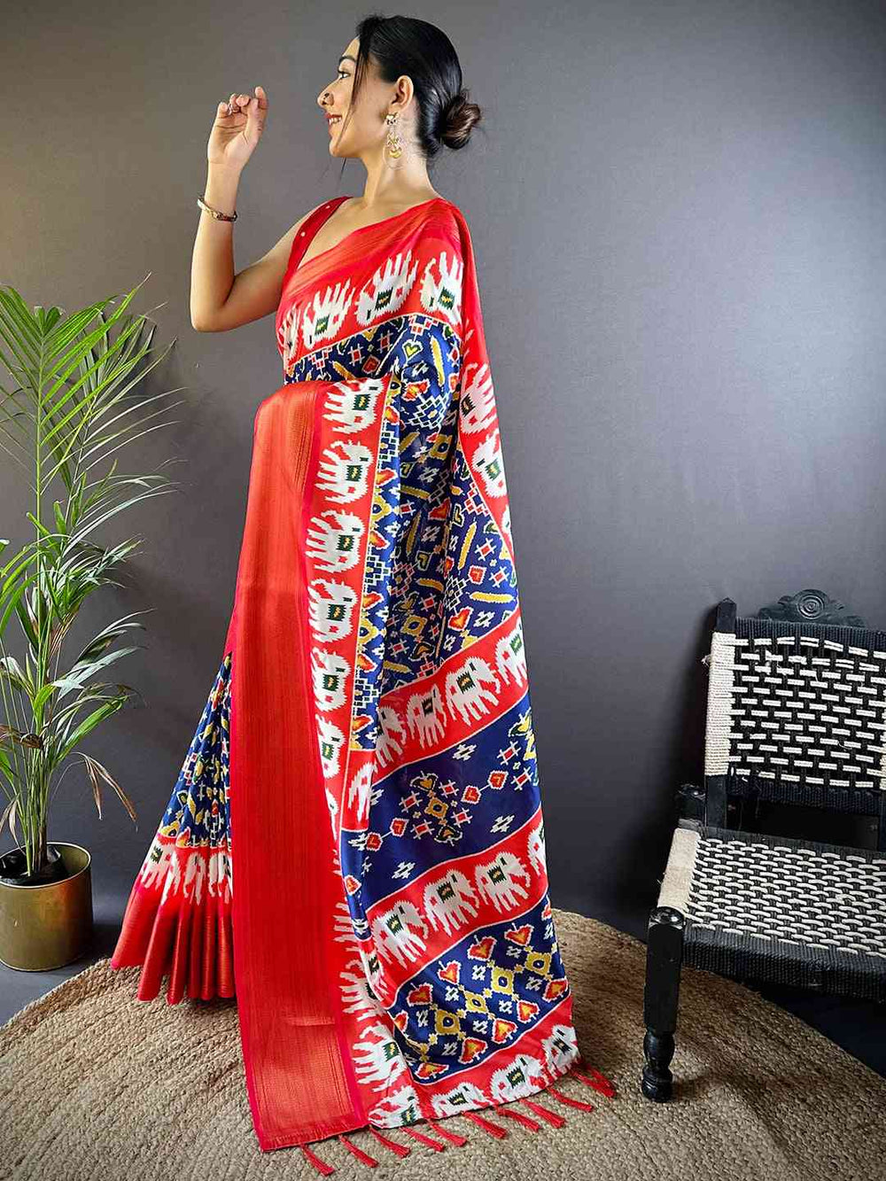 Red & Navy Blue Pochampally Ikkat Silk Saree for Women