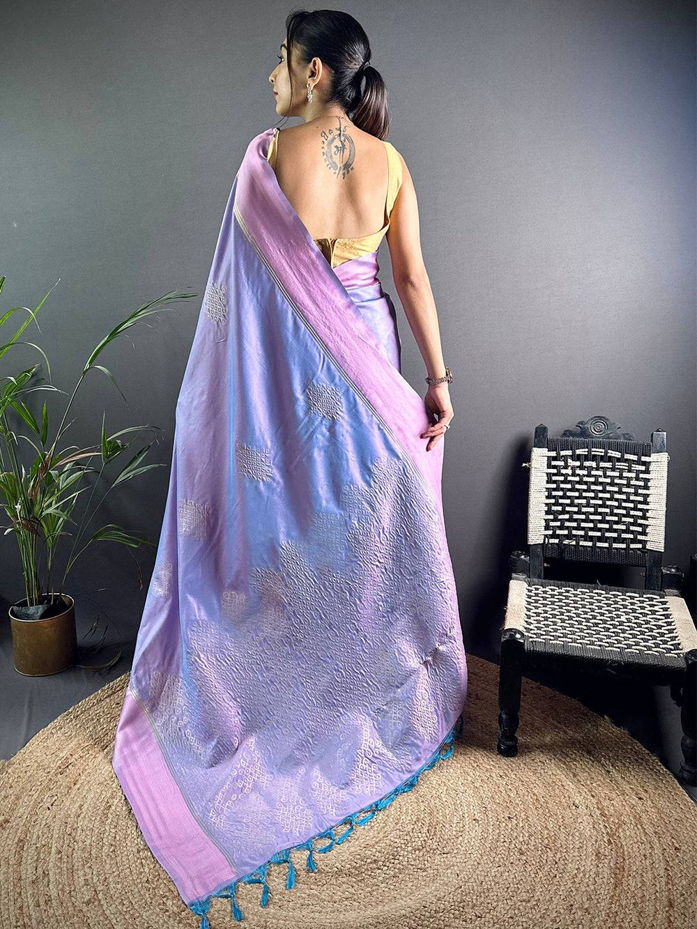 Lavender Soft Silk Saree with Woven Zari Design & Contrast Border
