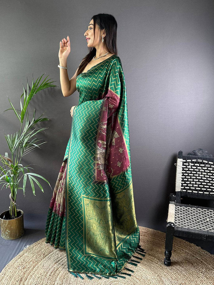 Green Soft Silk Saree with Zigzag Weave & Maroon Pallu