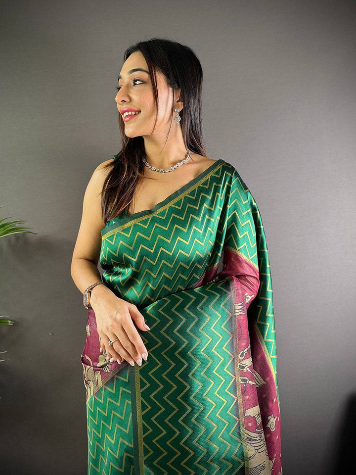 Green Soft Silk Saree with Zigzag Weave & Maroon Pallu