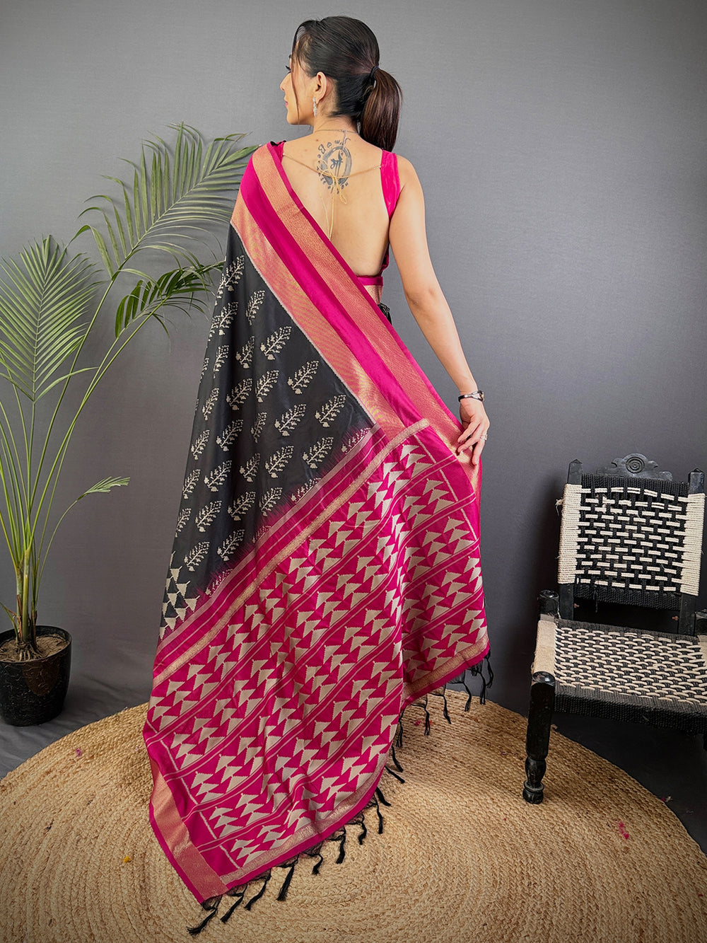 Black & Magenta Ikat Patola Silk Saree for Women